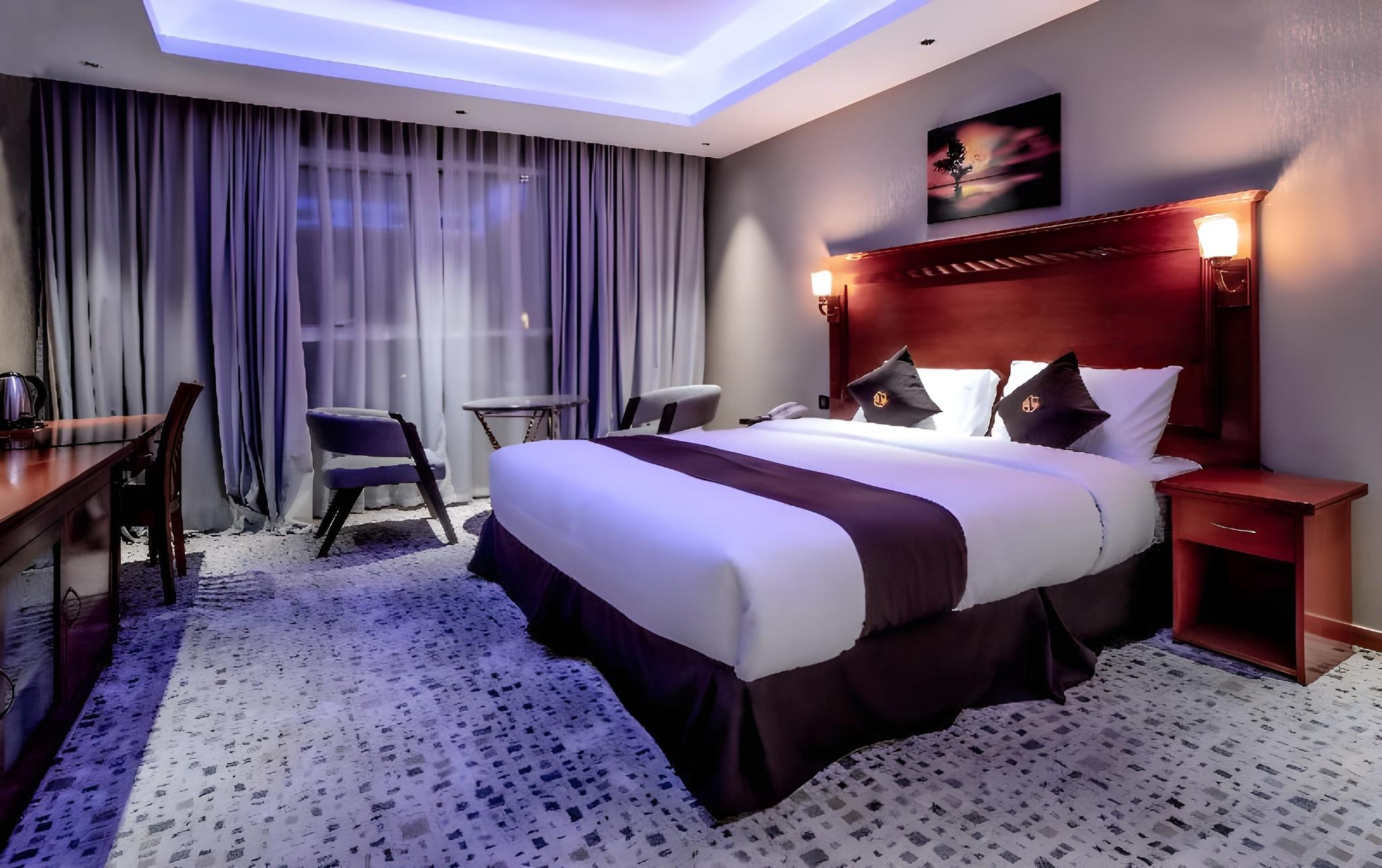 هتل رها گرند